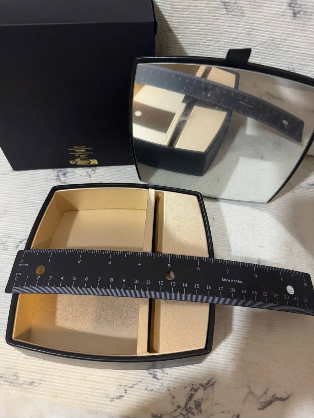 CHANEL Black and Cream Signature Jewelry Case - Picture 9 of 9